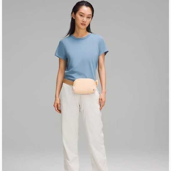 LULULEMON | ✨NEW✨ Everywhere Belt Bag 1L in Summer Glow - Picture 6 of 7